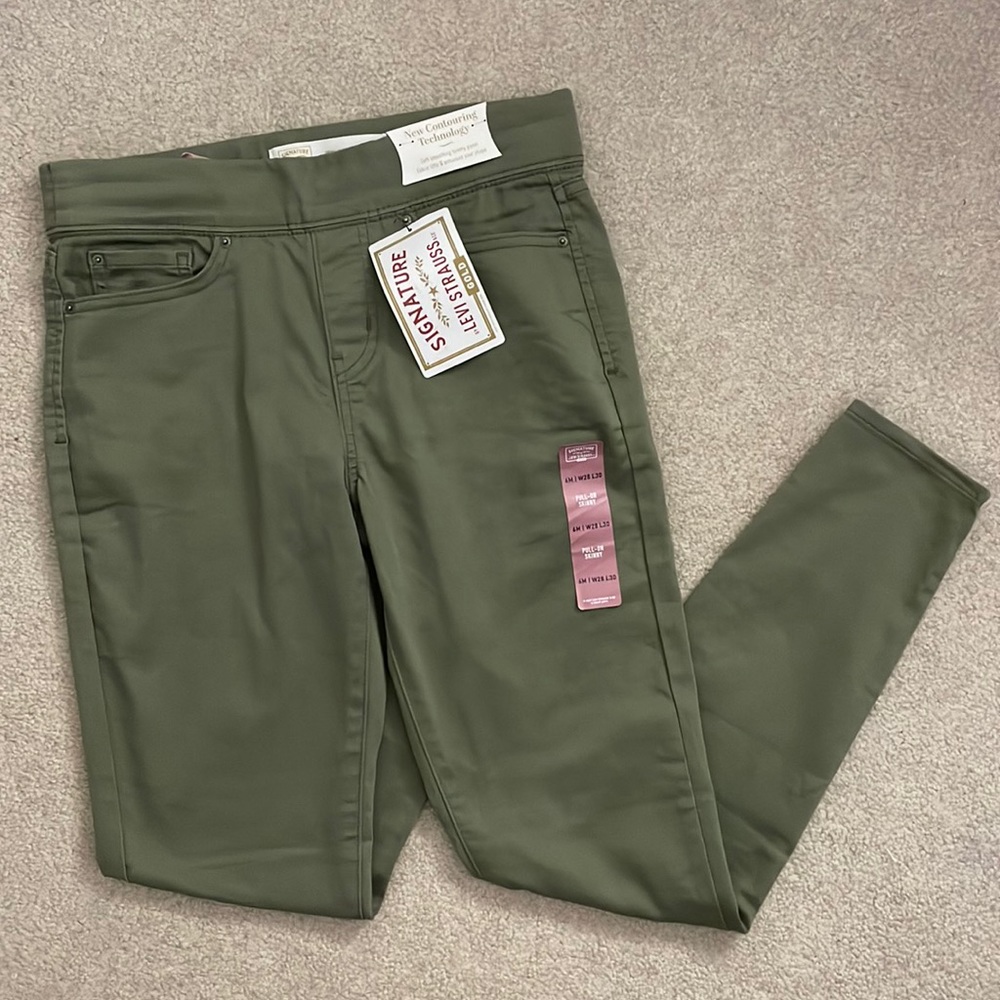 Signature Levi Strauss Pants!